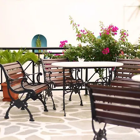 Taki's Place Naxos City